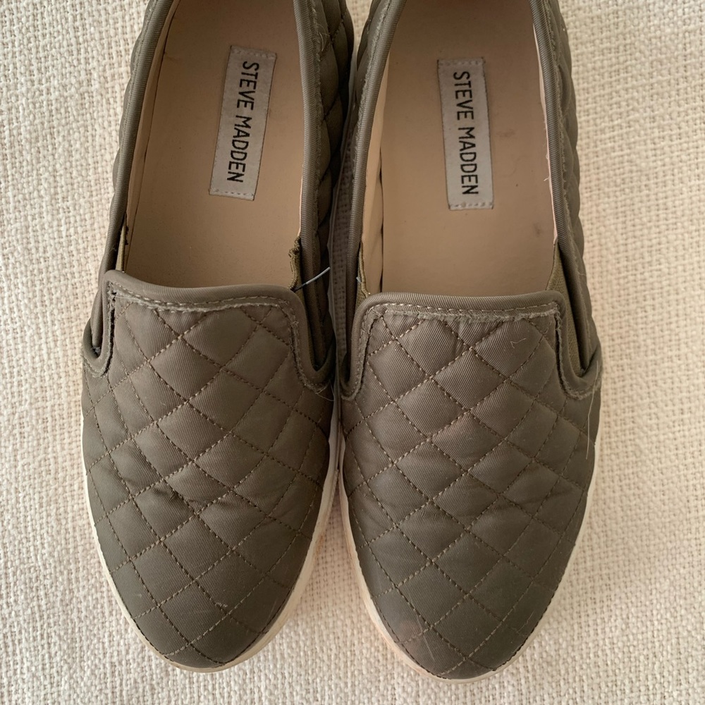 steve madden slip on shoe